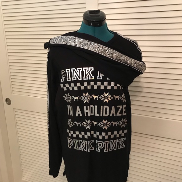PINK Victoria’s Secret in a holidaze bling tee - Picture 5 of 11